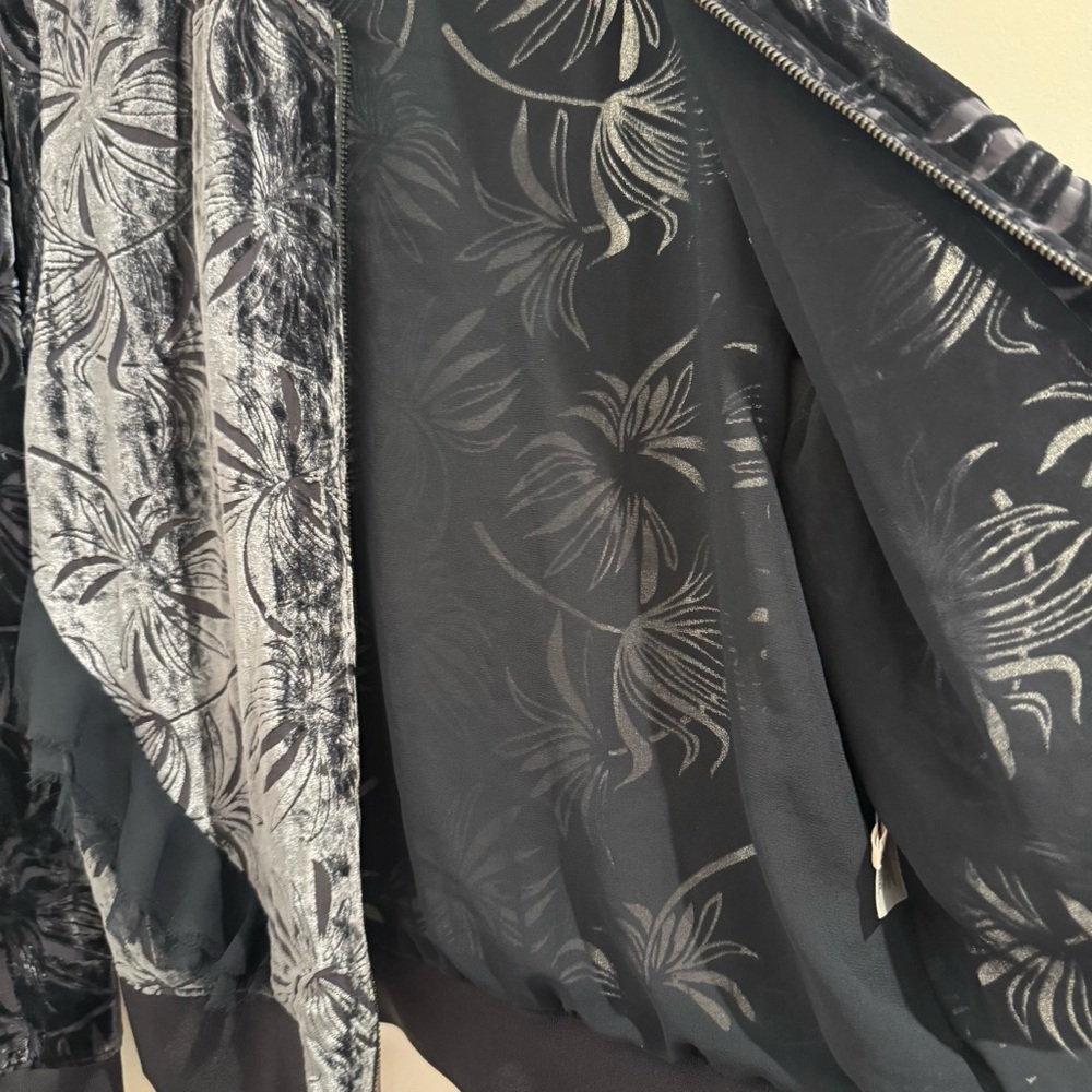 Olivia Palermo + Chelsea28 Velvet Burnout Bomber Jacket Size Small - Picture 15 of 15